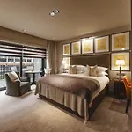 Dakota Airport Otel 4*