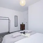 Ferienhaus Stylish 2br House For 4 In With Parking *