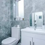 度假居 Modern 2-bed House Near Centre - Sleeps 6 曼彻斯特