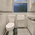 Guestready - Cozy 3-bedroom In Droylsden 4*
