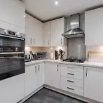 E-haven - Etihad-coop Live-free Parking-pool Table Prázdninový dům