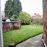 Дом отдыха Cosy Luxe With Fresh Bakes