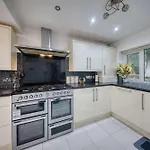Prázdninový dům Modern 3br Sleeps 7 Parking *