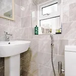 Sleeps 13, Free Parking, Near Etihad & C0-0p Live, 4br 度假居 曼彻斯特