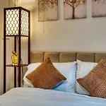 3 Bedrooms Sleeps 7 Free Parking Prázdninový dům