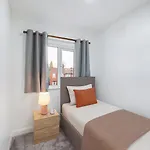 Newly Built 4-bed Semi-detached 2 Baths, Near *