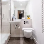 M1 Townhouse Free Parking Fast Wifi * マンチェスター