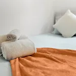 Tatil Evi 2 Bedroom 5 Beds House 10 Minutes Away From Centre And Hospitals On Street Parking ,great For Long Term Contractors And Hospital Workers *