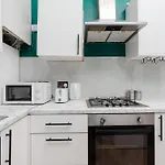 Exotic 4bd, Etihad, Coop Arena - Tv In And Outdoor Dining * Manchester