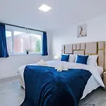 펜션 Pearl Reside - Sleeps 5, Free Parking & 5 Mins Centre 맨체스터