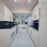 Modern 3br Sleeps 7 Parking Prázdninový dům Manchester