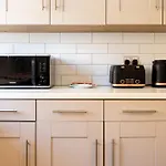 3-bed Didsbury M20 Parking Long * Манчестер