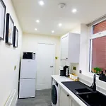 Paradise Nestv Villa Manchester