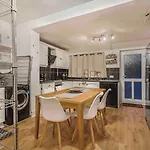 Guestready - Cozy 3-bedroom In Droylsden 4* مانشستر