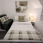 Boutique Mcr With Games Table, Sleeps 9