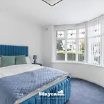Spacious 4-bed Near Didsbury - 20046