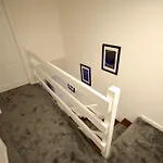 Prázdninový dům Cosy 2bdr House With Driveway Near *