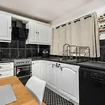 Guestready - Cozy 3-bedroom In Droylsden