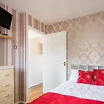 2 Bedroom Eith 3 Beds Sofa Bed Near Stadium Manchester