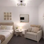 Boutique Mcr With Games Table, Sleeps 9 Дом отдыха Манчестер