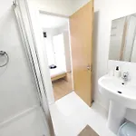 Ubytování v soukromí Modern Private In Shared 2 Bed Flat Camp St Manchester