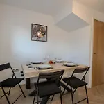 Modern 2-bed In Swinton By Mcpi Hosting, Perfect For Families & Contractors Manchester