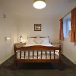 Cosy 2bdr House With Driveway Near * Manchester