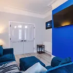 Ideal Group 3br House For 8 Parking 別荘 マンチェスター
