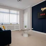 Stunning 2br House In Near Etihad And Coop Arena * Manchester