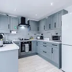 Ferienhaus Stylish 2br House For 4 In With Parking *