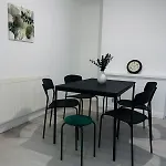 Modern 3-br On Edge Of Center With Free Parking *