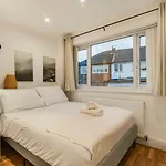 Guestready - Cozy 3-bedroom In Droylsden Gasthuis 4*