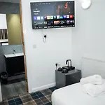 Penzion Etihad Coop Arena Centre 3*