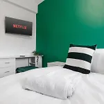 Exotic 4bd, Etihad, Coop Arena - Tv In And Outdoor Dining Manchester