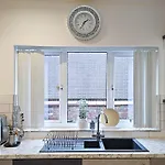 Massive And Stylish 5 Bed House - Sleeps 13 - Free Parking Prázdninový dům *