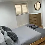 Hendham - Near Etihad Stadium, Coop Live Arena, National Cycling Centre & 24 Hour Asda مانشستر