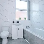 3 Bedroom Town House - Etihad Stadium - Free Parking Manchester