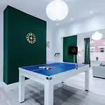 Modern 2-bed House Near Centre - Sleeps 6 度假居 曼彻斯特