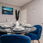 Stunning 2br House In Near Etihad And Coop Arena Vakantiehuis Manchester