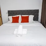 Penzion Etihad Coop Arena Centre 3*