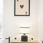 Дом отдыха Contractors Stay-wi-fi-free Parking-22 Percent Off Monthly *