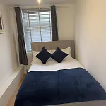 Modern And Comfy 3 Bed Near Etihad, Coop Live Arena And Centre *
