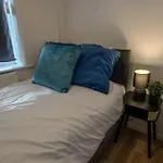 Ferienhaus Modern 3br House - Quiet Clifton Area *