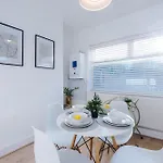 Free Park Stunning 3bedroom In *