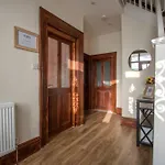 Prázdninový dům Modern & Spacious 4-bedroom Home, Family & Contractor Friendly,