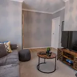 Modern 3br House - Quiet Clifton Area Ferienhaus *