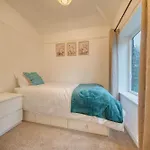Modern 3br Sleeps 7 Parking