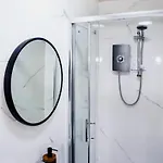 Дом отдыха Cosy Luxe With Fresh Bakes *