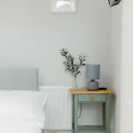 Modern 3 Bedroom House In Salford, Sleeps 6, 16 Minutes From Centre, Free Parking & Wi-fi, Weekly & Monthly Stays, Great Rates Available At Peachy Prázdninový dům Manchester
