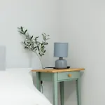 3 Bedroom House In Salford - Sleeps 6 Guests, Contractors, Groups, Families, Business, Leisure & Relocation Welcome, 15 Minutes From Centre, Fast Wi-fi, Smart Tv In Each Bedroom And Free Parking, Long & Short Welcome 度假居 曼彻斯特